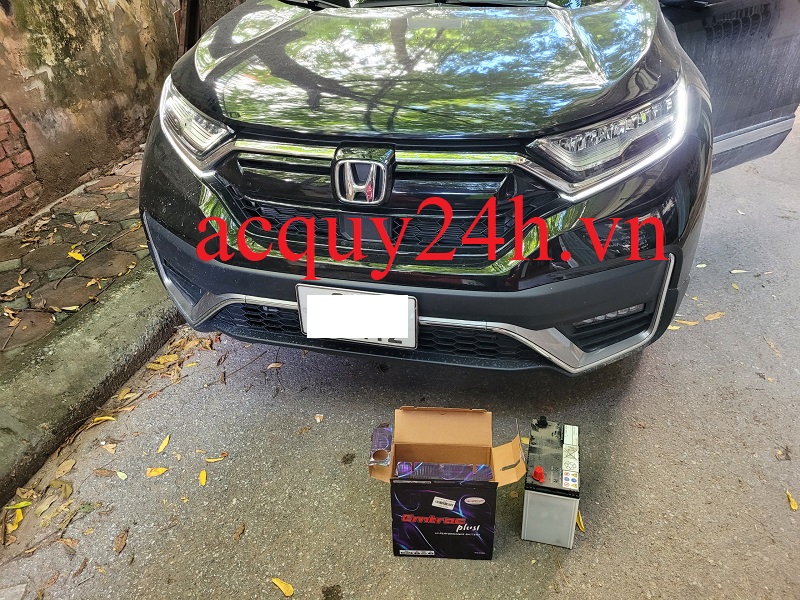 Thay bình ắc quy Emtrac 55B24LS cho Honda CRV