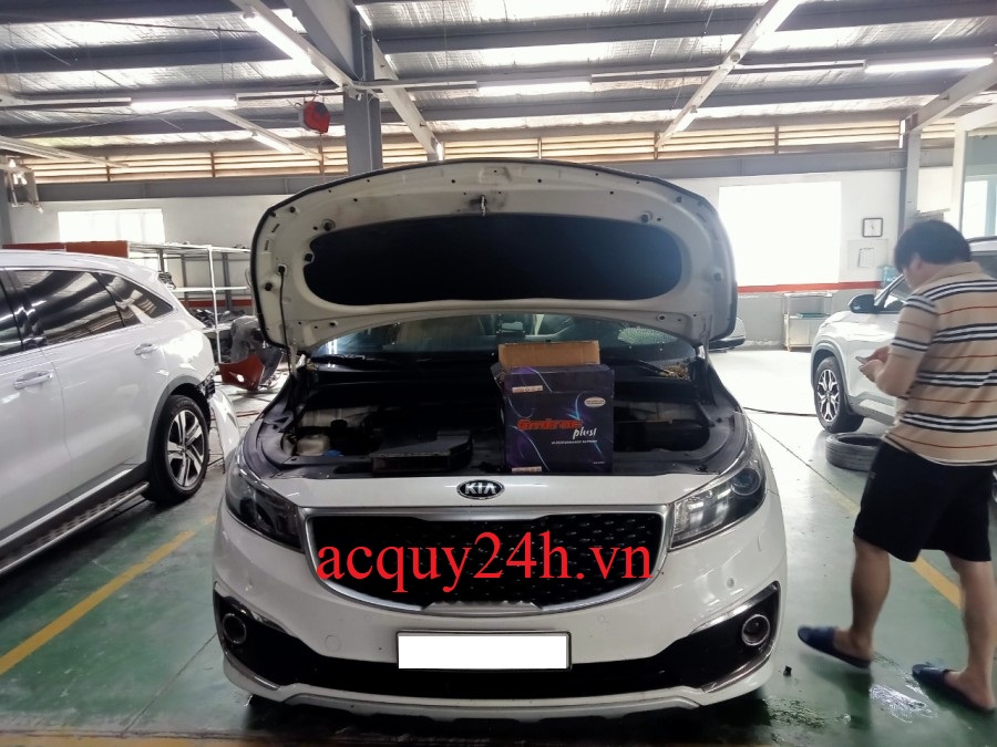 Thay ắc quy Emtrac DIN80 bảo hành 18 tháng tốt nhất cho Kia Carnival