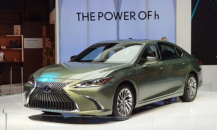 Xe ô tô Lexus ES 300h