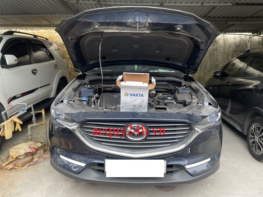 Thay bình ắc quy Varta Q85 cho xe Mazda CX8