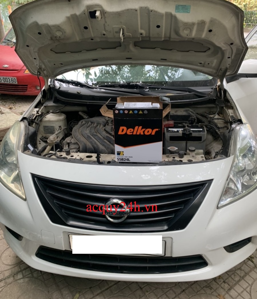 Thay bình ắc quy Delkor cho xe Nissan Sunny