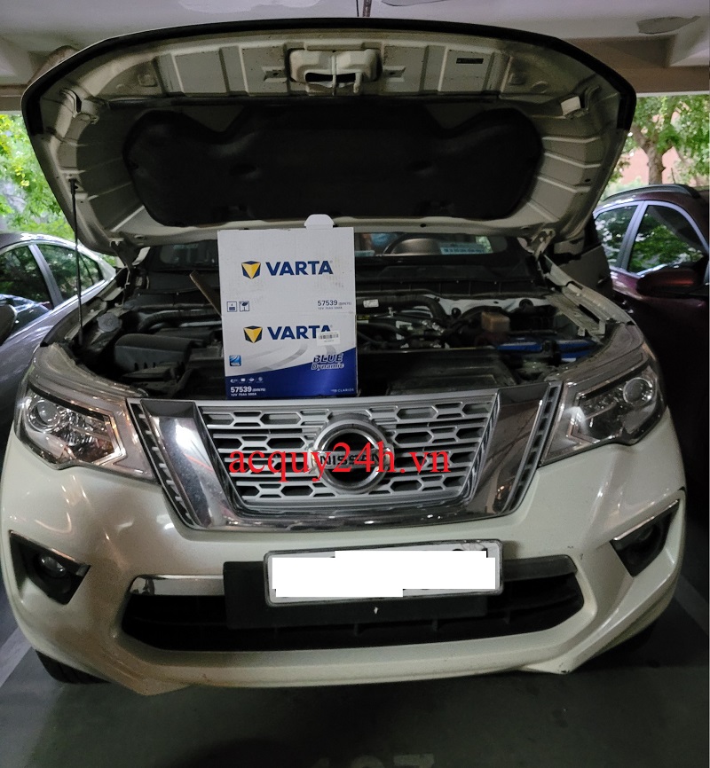 Bình ắc quy Varta DIN75 thay cho xe Nissan Terra