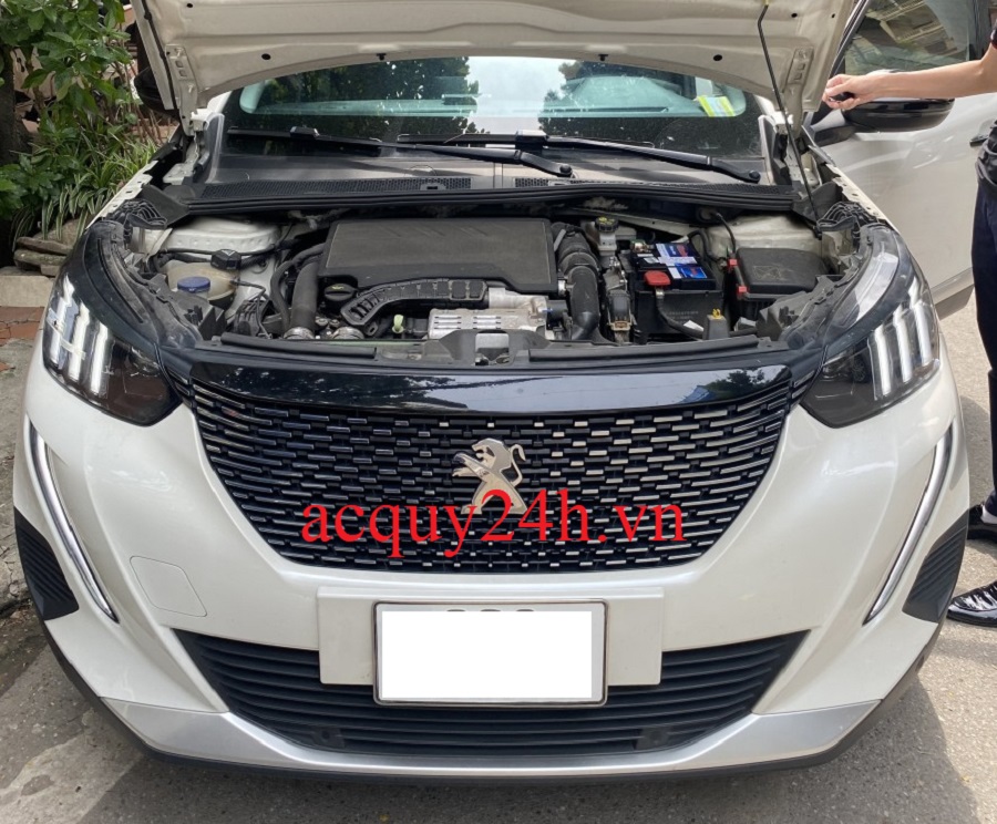 Thay ắc quy Emtrac cho Peugeot 2008