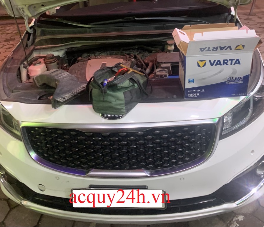 Thay ắc quy Varta cho kia sedona