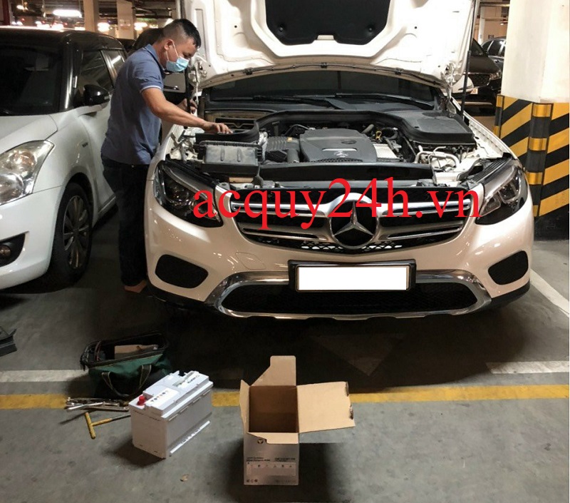 Thay ắc quy Varta AGM LN3 cho Mercedes GLC 200