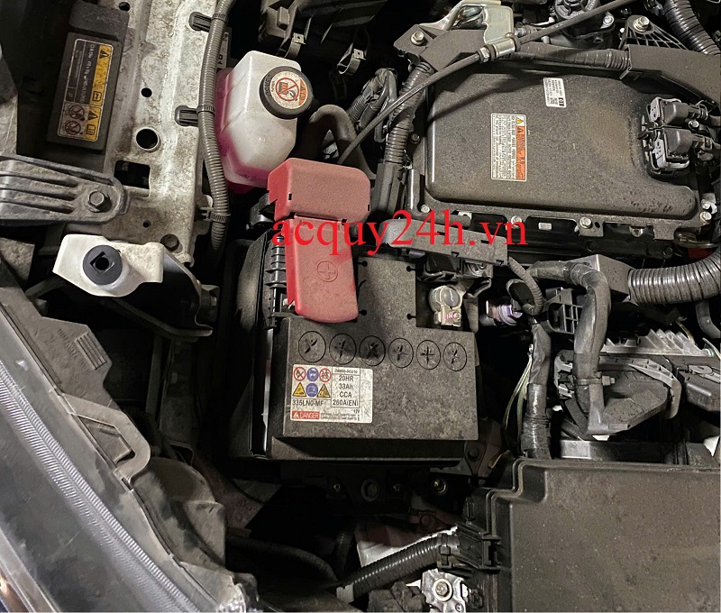 Ắc quy xe toyota Cross Hybrid